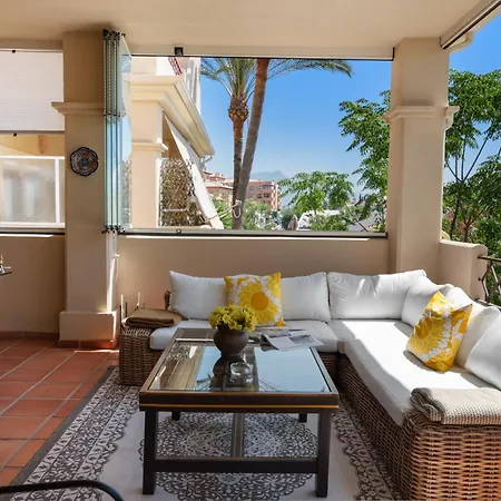 Vivi Homes - Toscana Luxury, Views, Pool & Terrace Эстепона