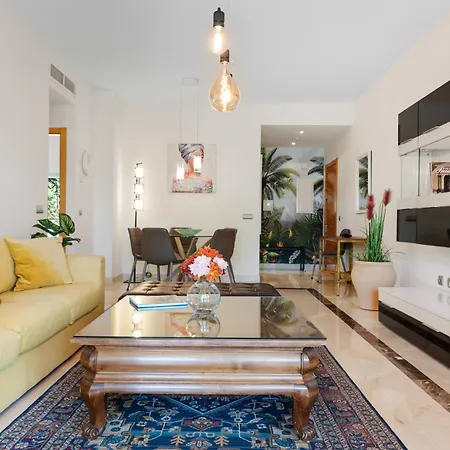 Vivi Homes - Toscana Luxury, Views, Pool & Terrace